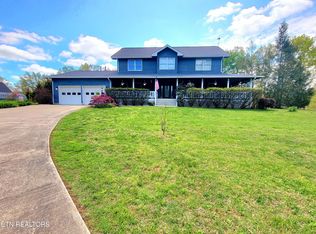 901 Meadow Creek Dr, Oneida, TN 37841