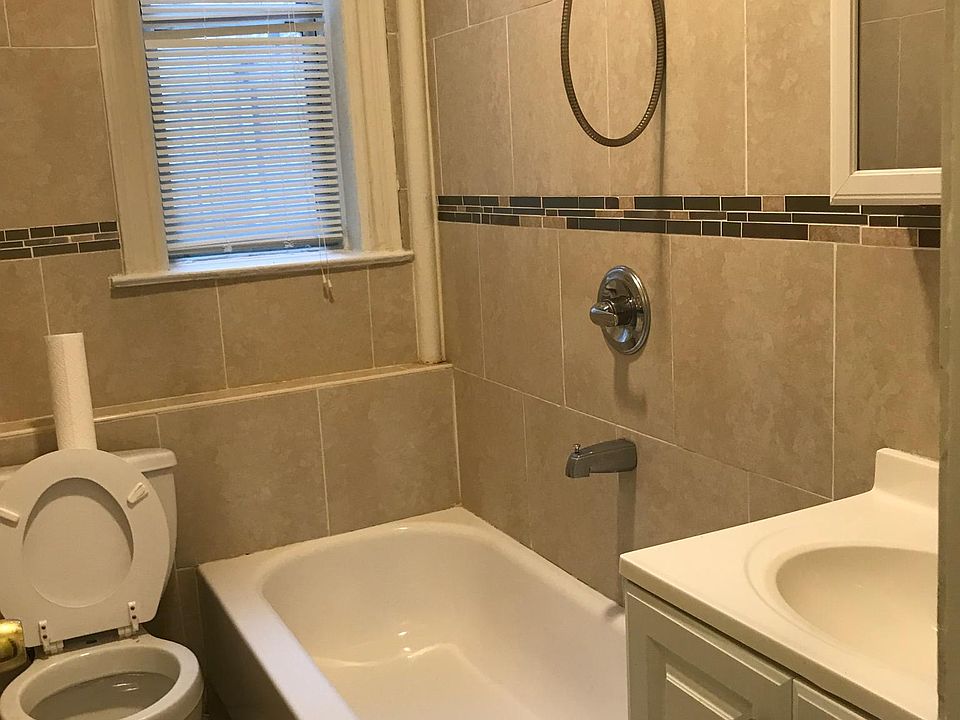 1st image of 2006 Benson Ave #3