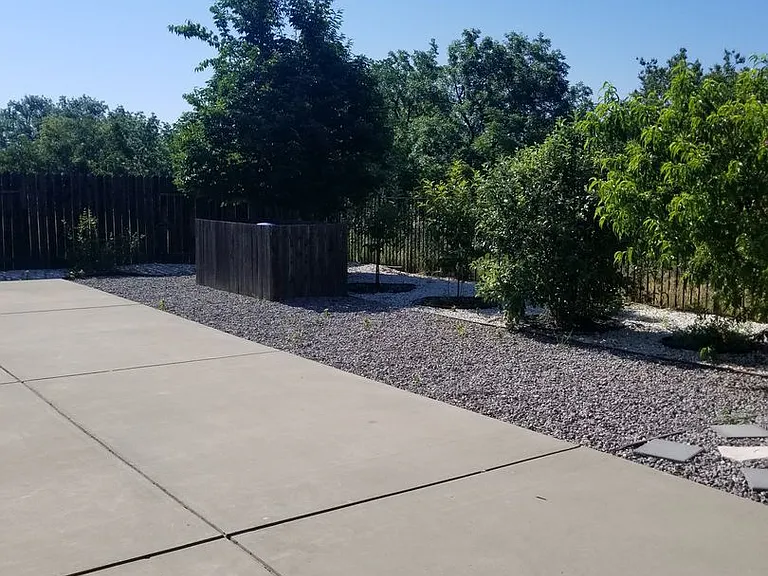 22351 Edgewater Dr — Photo 16