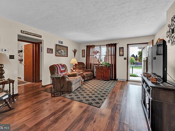 5th image of 86 Knisley Dr