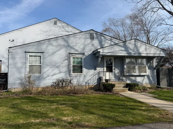 33538 Bayview Dr, Chesterfield, MI 48047