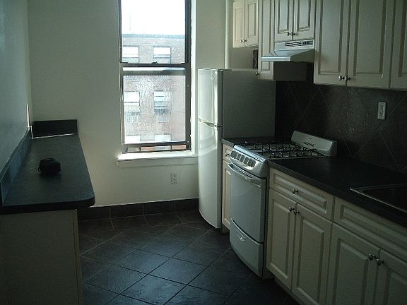 2nd image of 303 W 154th St APT 6B