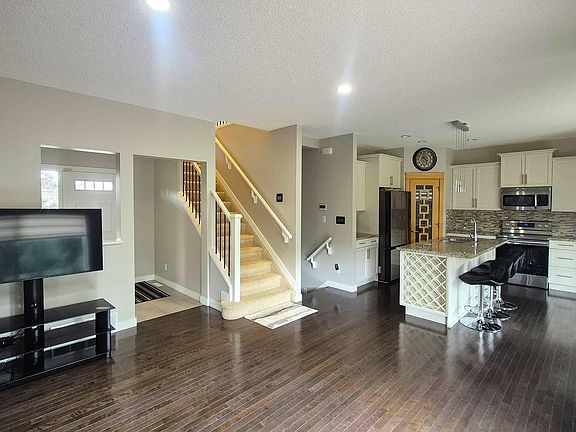 4th image of 131 57th St SW