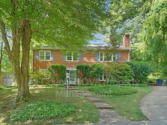 3rd image of 3160 Ravenwood Dr