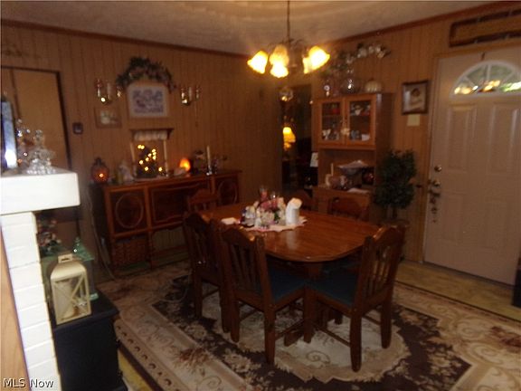 4th image of 422 N Dawson St