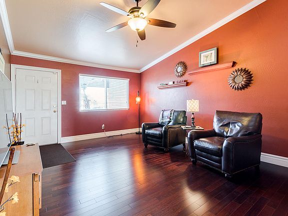 5th image of 2303 E Flossmoor Cir