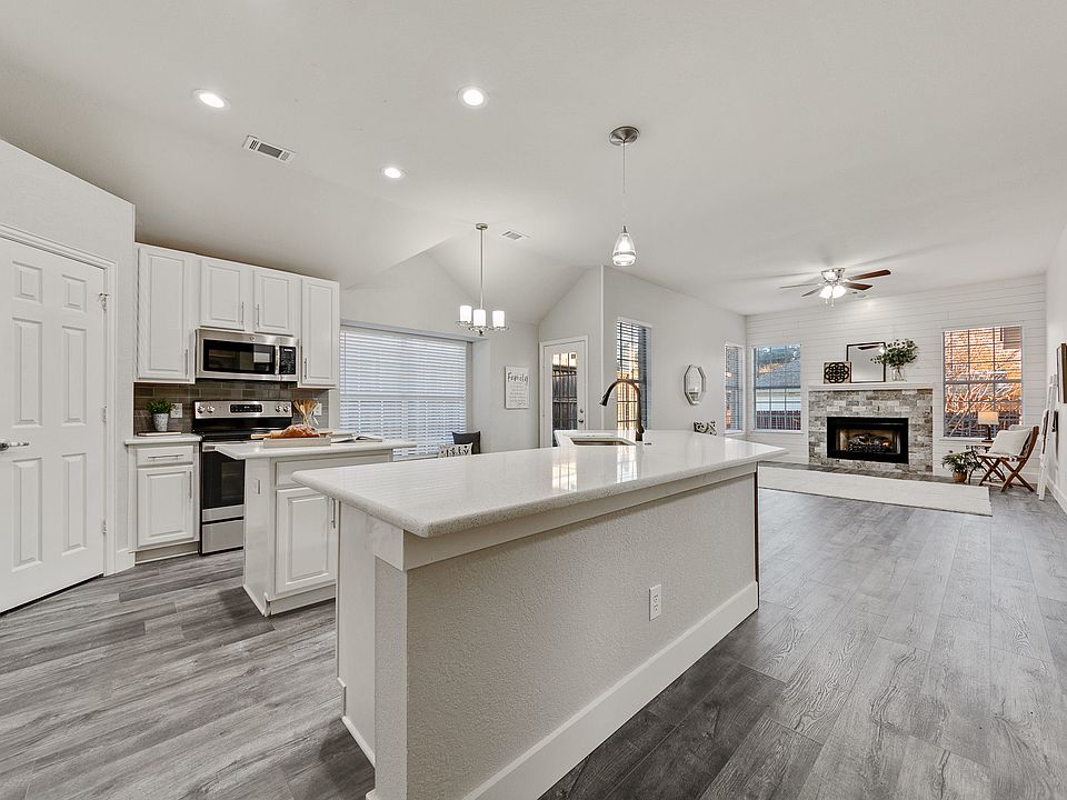 1st image of 2023 Fox Glen Dr