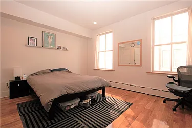 Rented by R New York