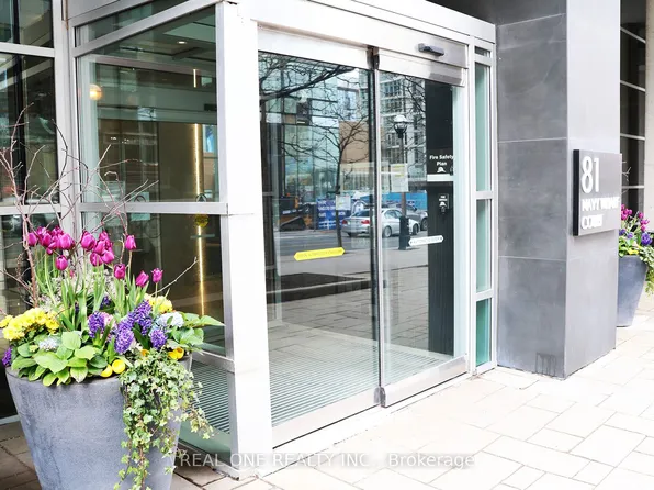 81 Navy Wharf Ct #810, Toronto, ON M5V 3S2
