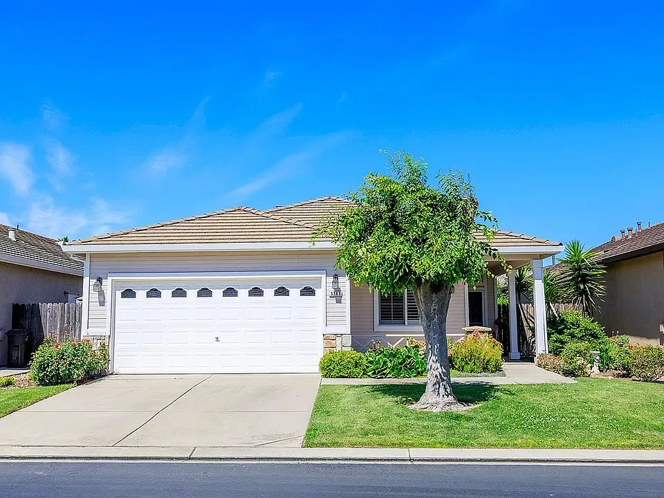 Spring Crest Dr