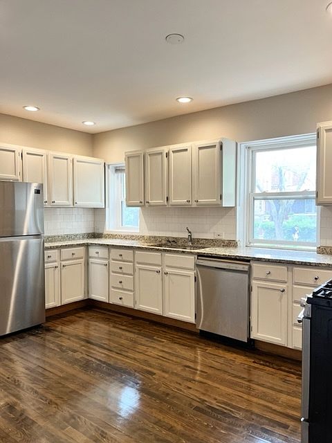 1st image of 601 Elgin Ave #1