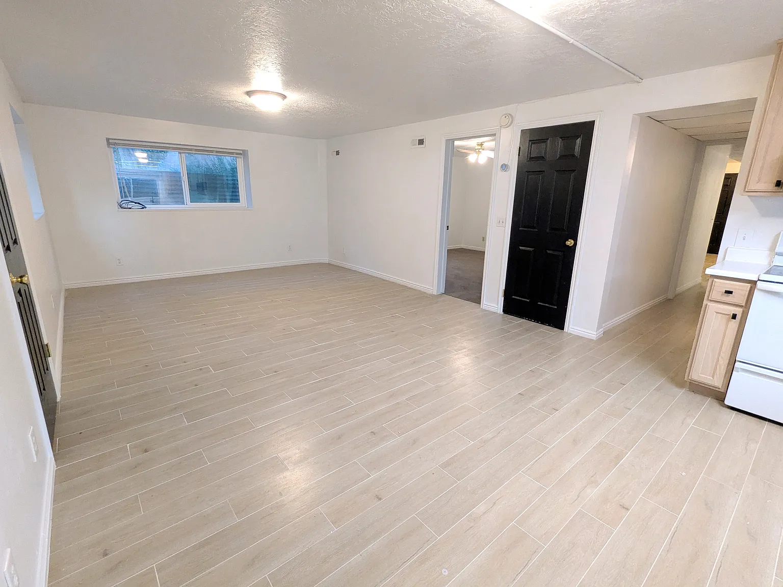 3 bed, 1400 sqft, $1,800 — Photo 3