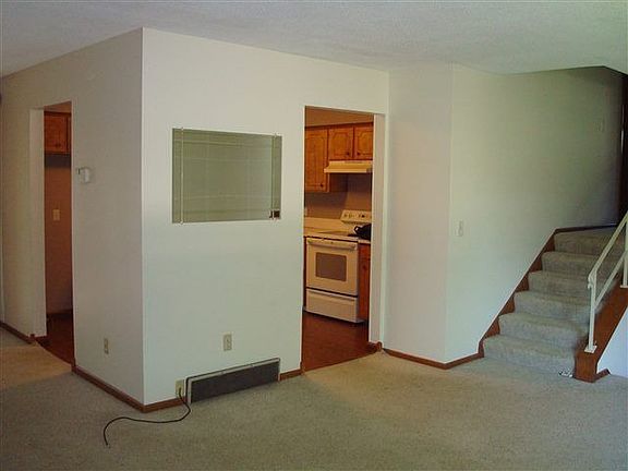 5th image of 5518 N Oaks Blvd