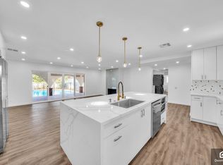 10053 Babbitt Ave, Northridge, CA 91325
