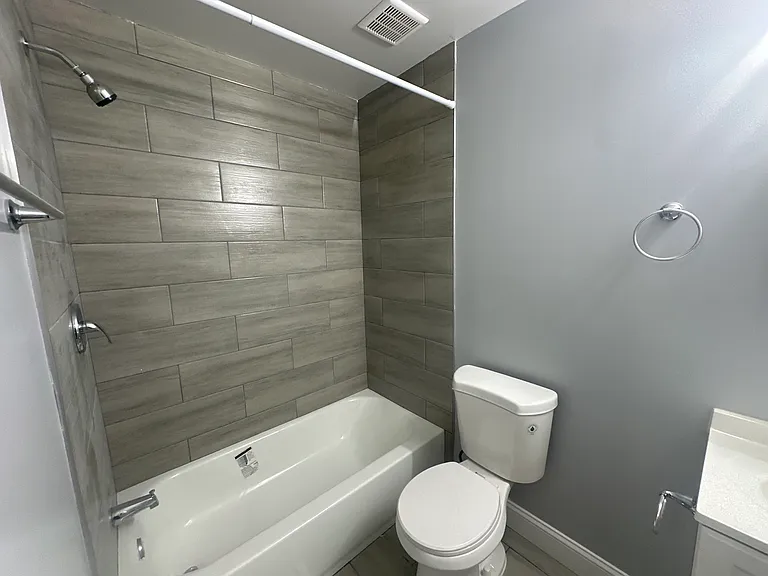 2505 12th Pl SE #302 — Photo 7