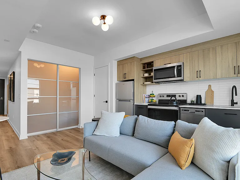 1155 Joseph Cyr St — Photo 14