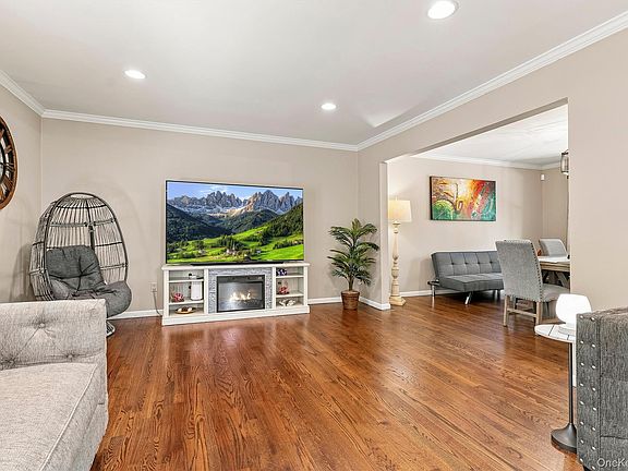 5th image of 2278 Hunterbrook Road