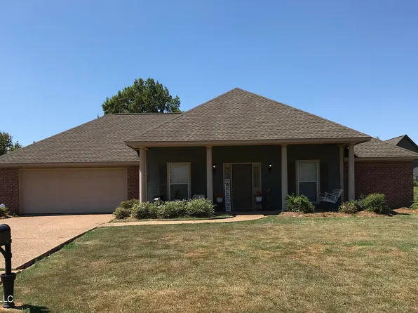 711 Prominence Dr, Flowood, MS 39232