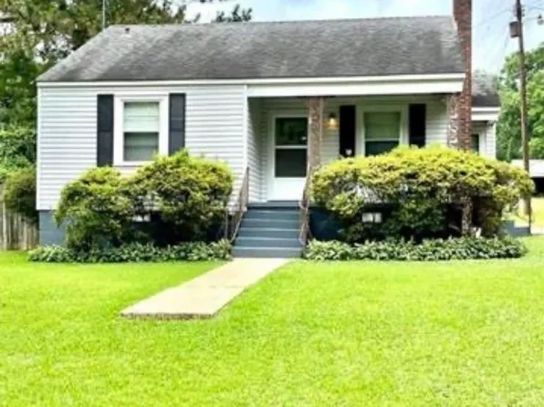 1805 E 35th St, Sheffield, AL 35660