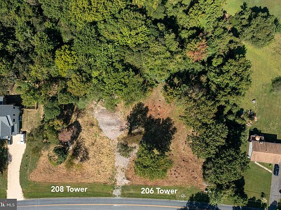 5th image of 206 Tower Dr