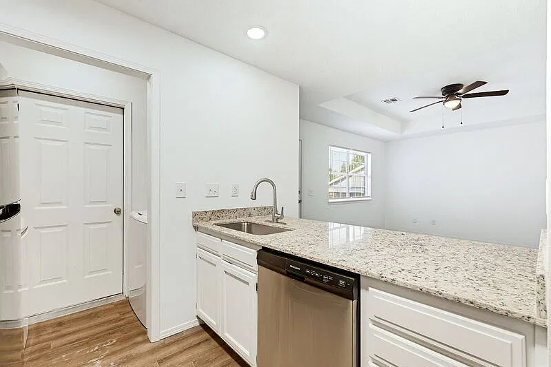 2 bed, 2.0 bath, 1064 sqft, $1,000 — Photo 1