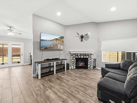 2nd image of 2050 Matthew Ave