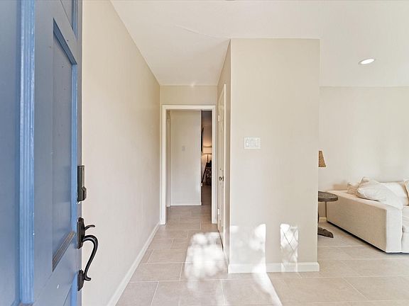 5th image of 11314 Hillcroft St