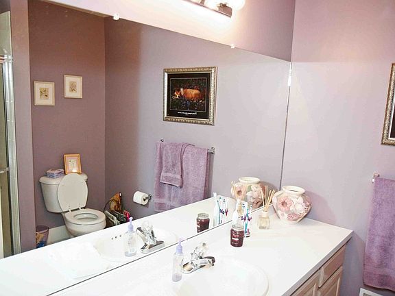 upstairs full bathroom
