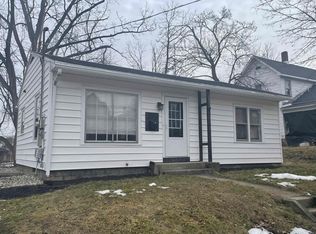 317 S West St, Angola, IN