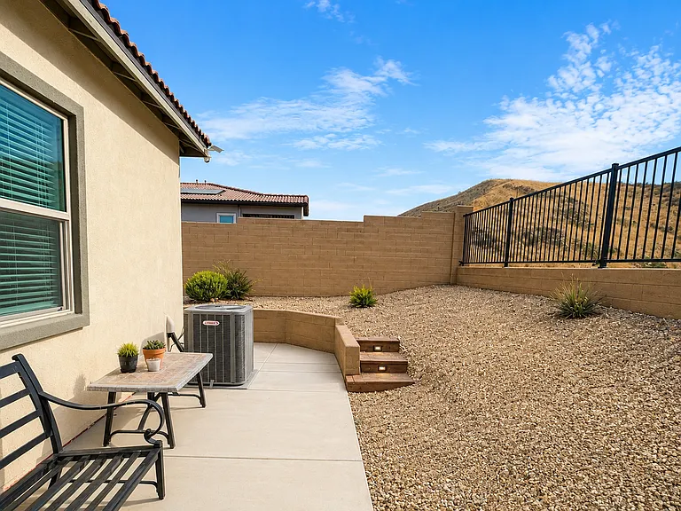 23800 Saunter Way — Photo 32
