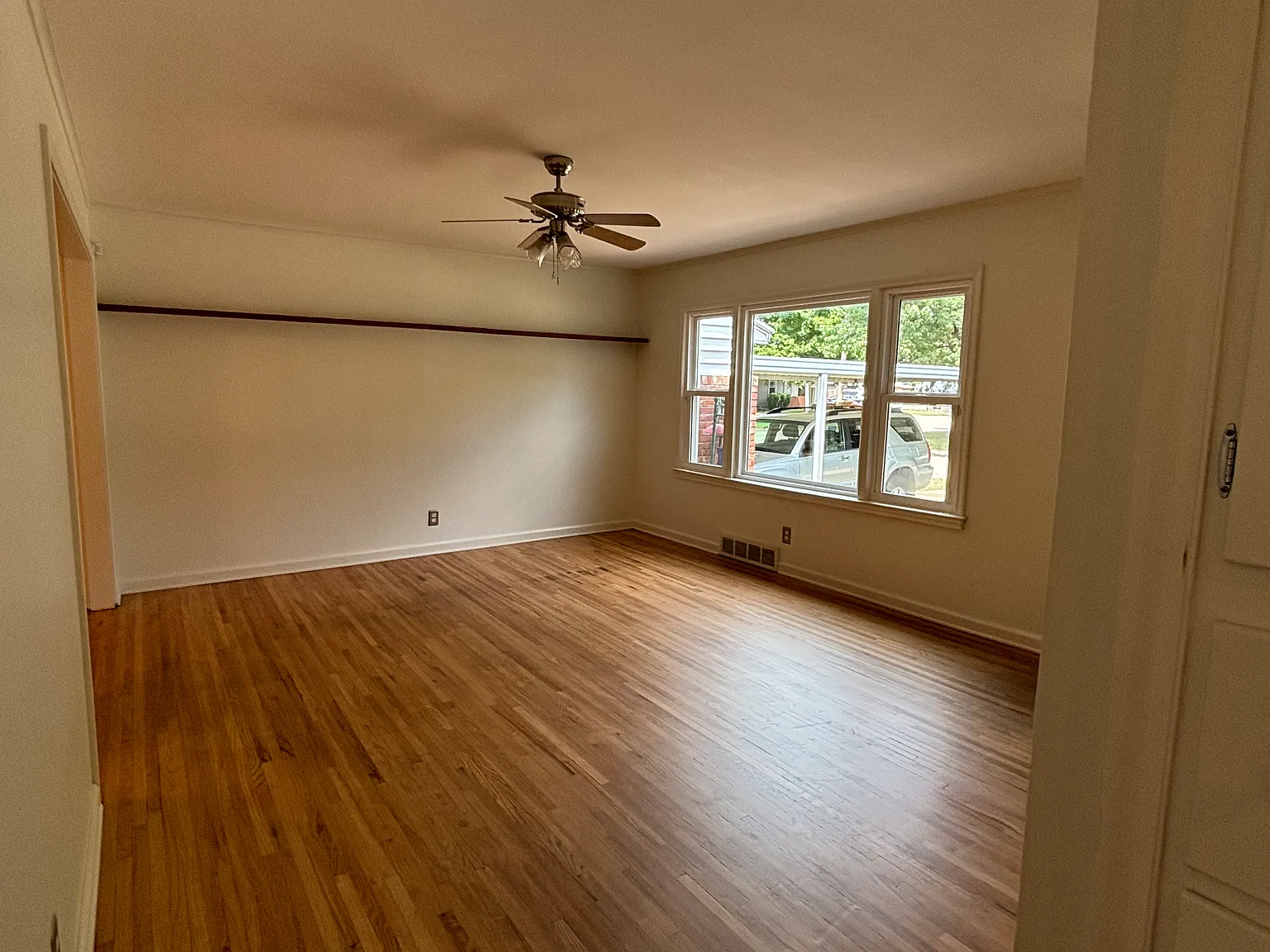 3 bed, 1480 sqft, $1,550 — Photo 4