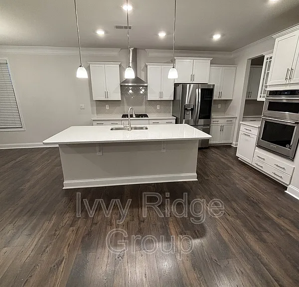 4867 Tacoma Dr — Photo 4