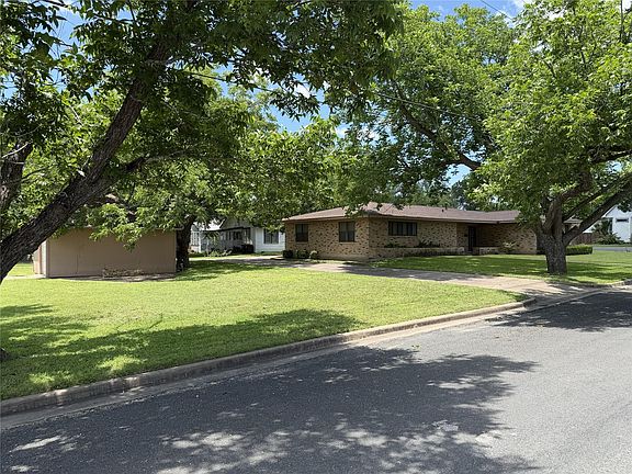 2nd image of 701 Herder Ave