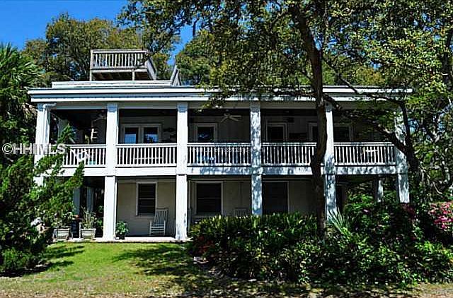 1st image of 8 Bayberry Ln