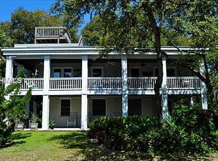 8 Bayberry Ln, Hilton Head Island, SC 29928