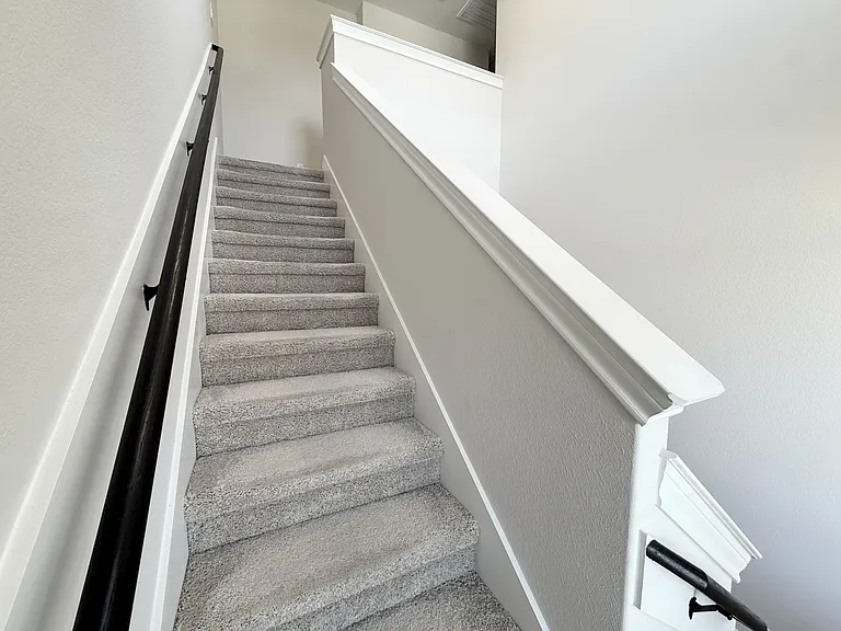 1205 Ginsburg Ln — Photo 18
