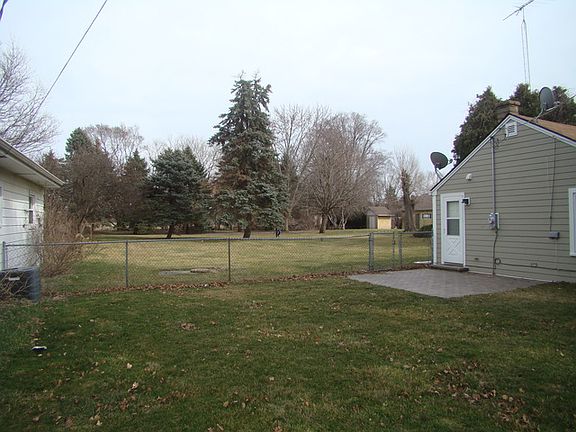 5th image of 14N911 Castle Ave