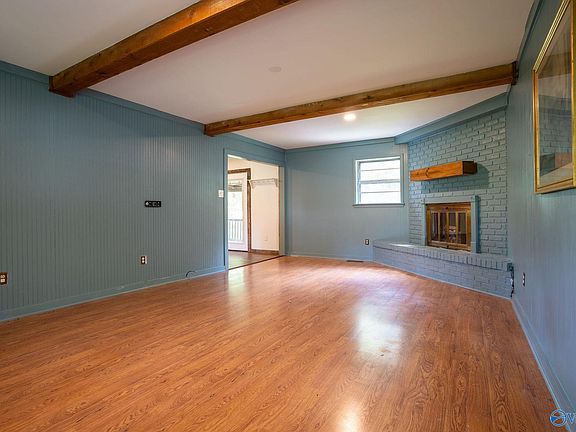 3rd image of 417 McFoilton Ln