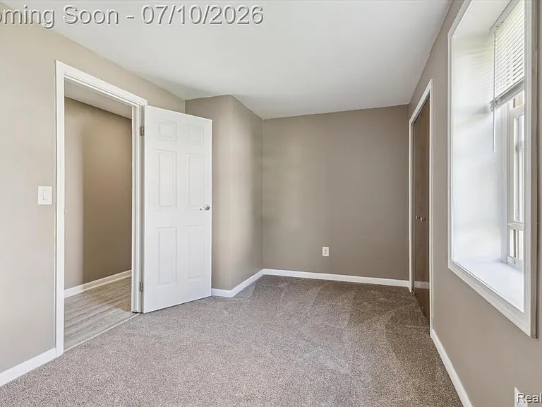 500 Trombley Dr — Photo 18