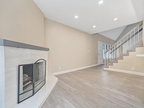 3rd image of 1811 California St