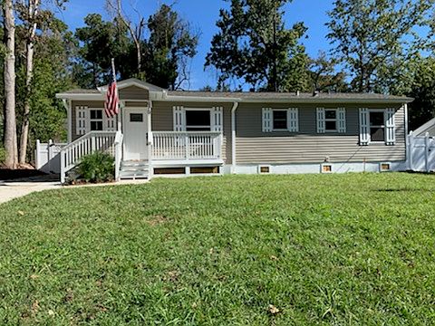 1st image of 919 Carraway St