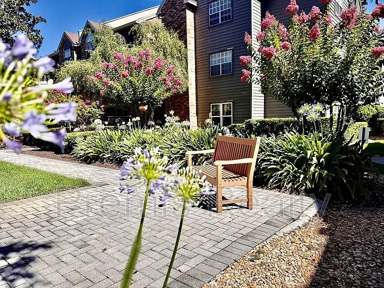2500 Winding Creek Blvd #H202 — Photo 19