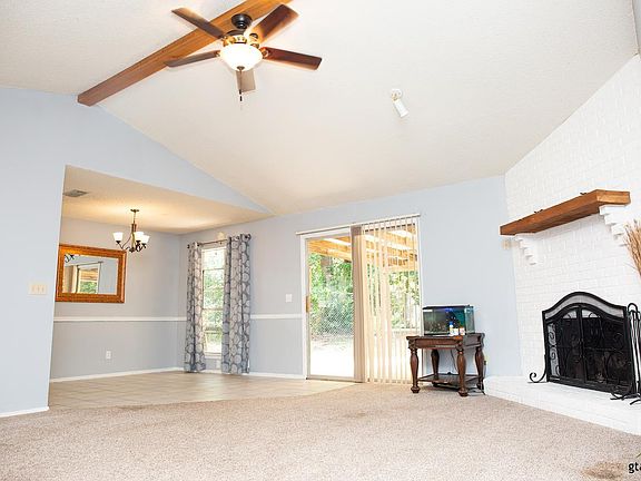 3rd image of 1222 Horseshoe Dr