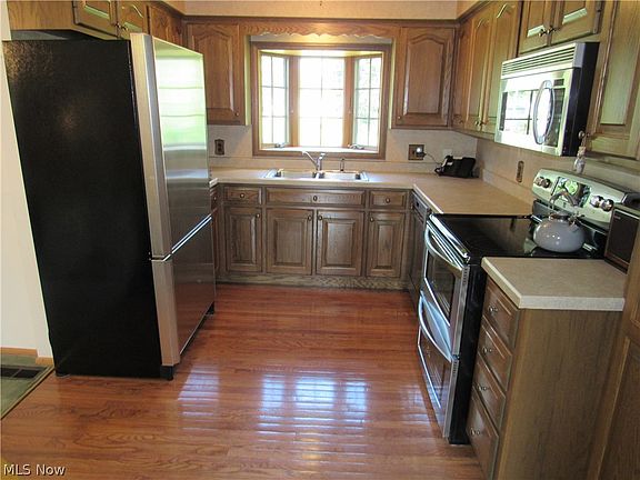 2nd image of 20528 Carlyle Dr
