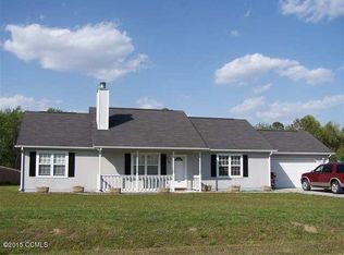 210 Stag Ct, Hubert, NC 28539