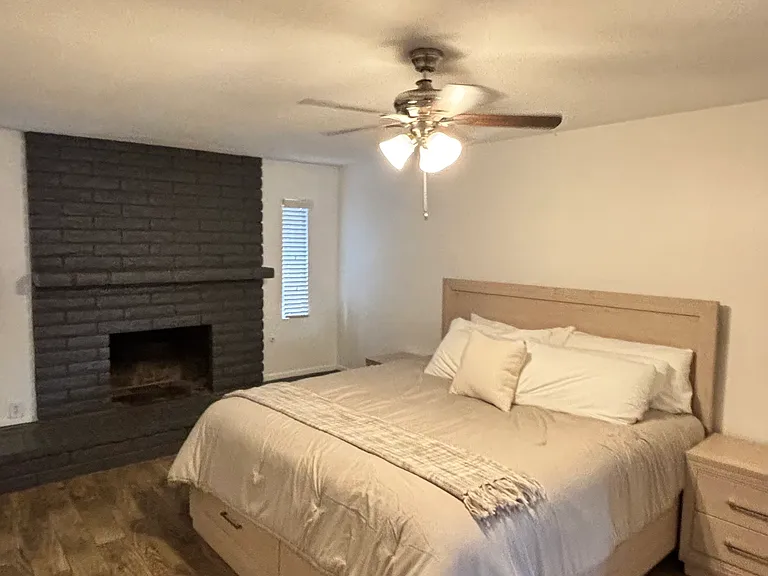 310 E Fremont Dr — Photo 14