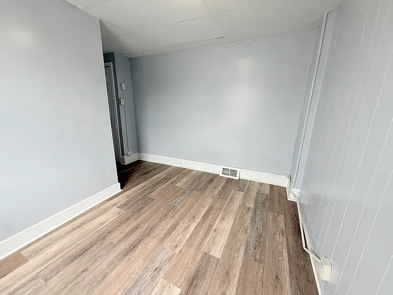 619 Poplar St — Photo 10