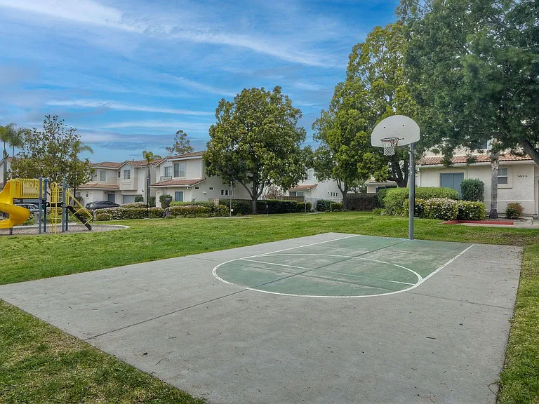 HOA Park