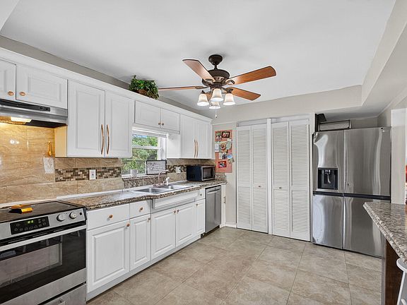 4th image of 1136 W 7th Street