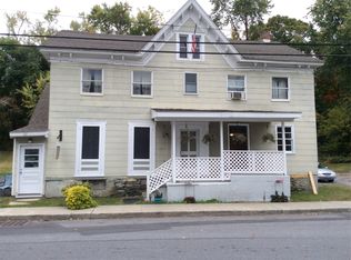 25 Main St, Milton, NY 12547